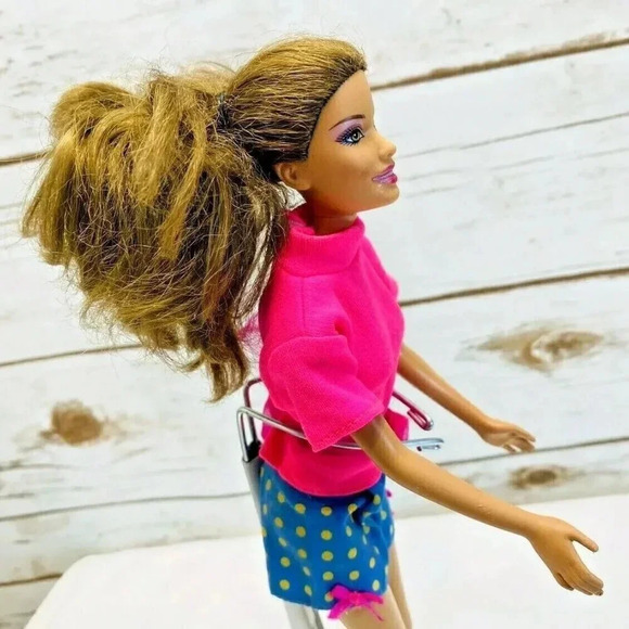 MATTEL BARBIE Doll Brunette Hair Brown Eyes Two Piece Outfit 12" Tall - Picture 9 of 12